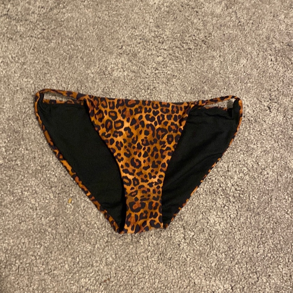 Cheetah bathing suit bottoms
